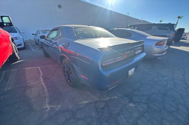 2021 dodge challenger sxt