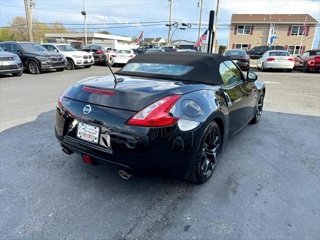 2017 nissan 370z base
