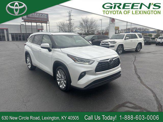 2022 toyota highlander limited
