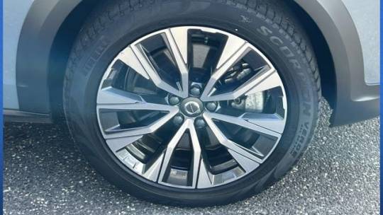 2022 volvo v90 cross country b6