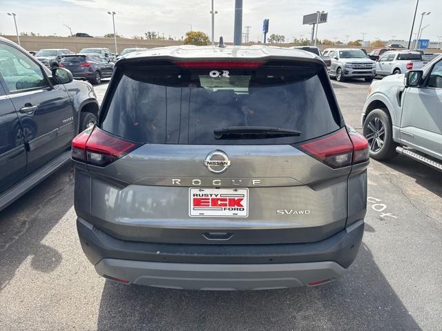 2021 nissan rogue sv