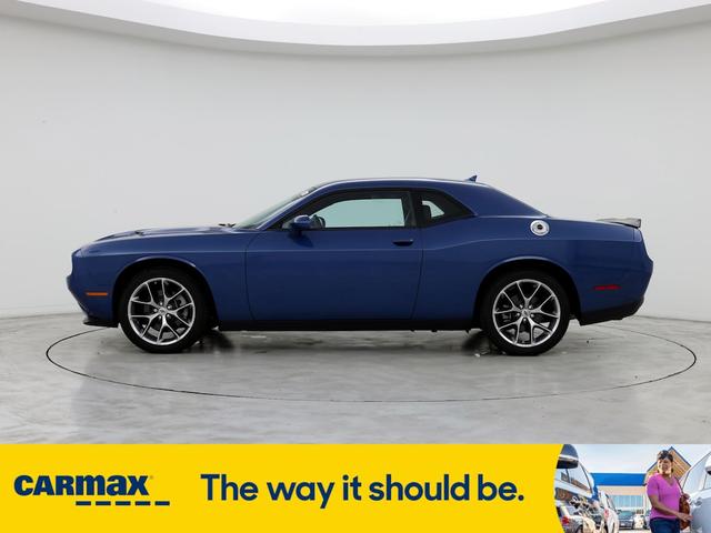 2023 dodge challenger sxt