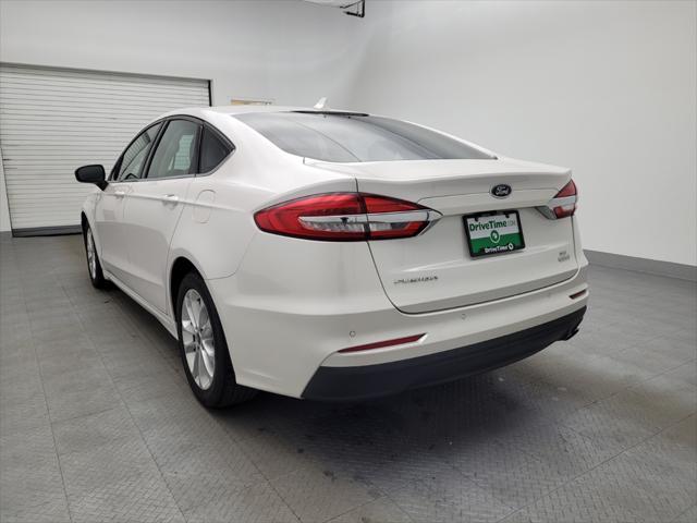 2019 ford fusion se