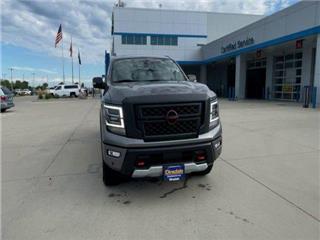 2023 Nissan Titan pro-4x