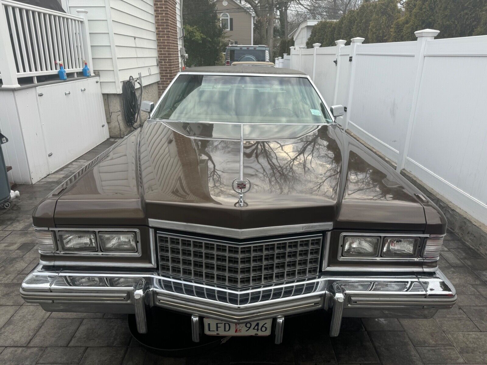 1976 cadillac fleetwood