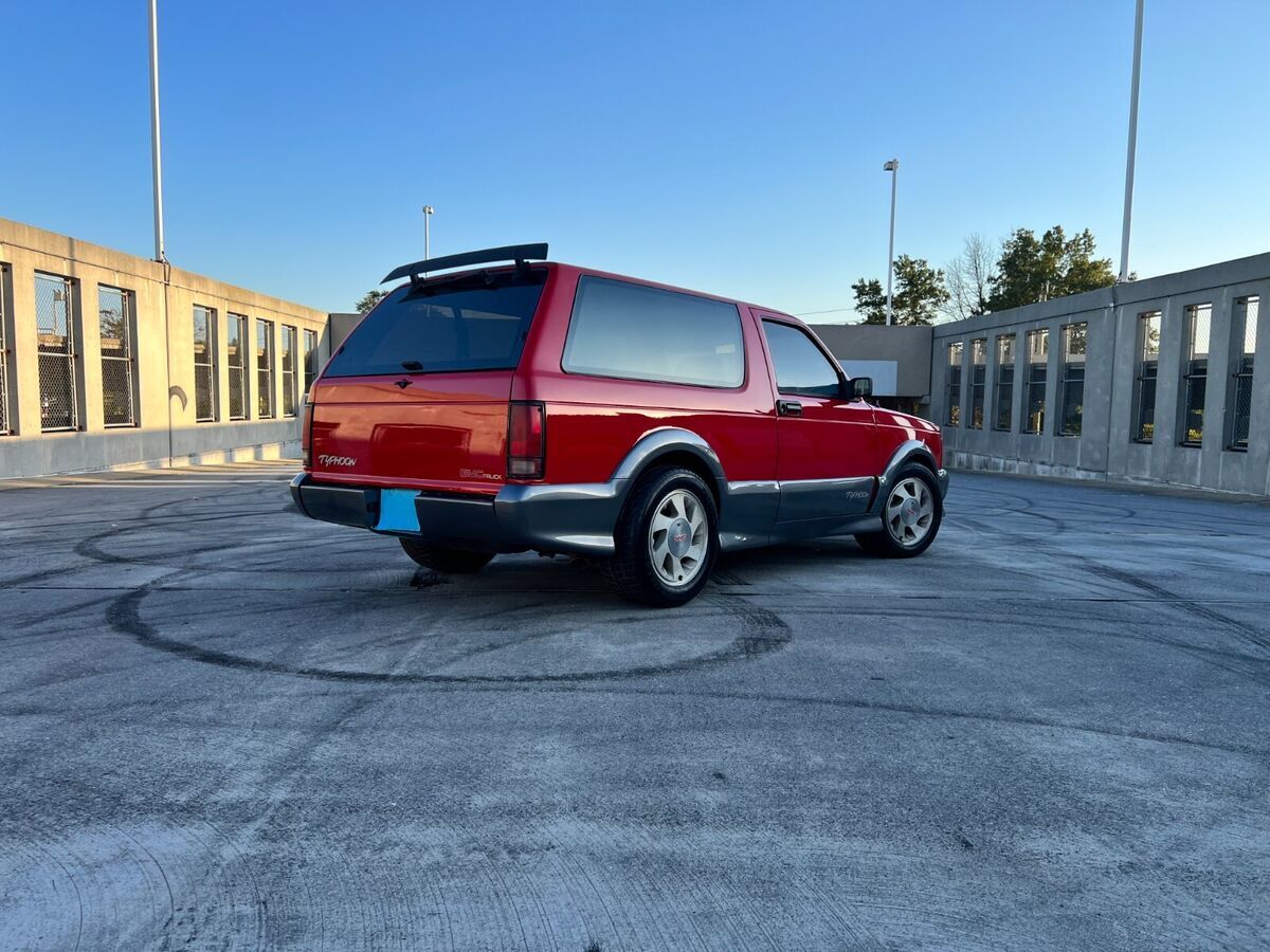 1992 gmc typhoon #0433 apple red - no reserve
