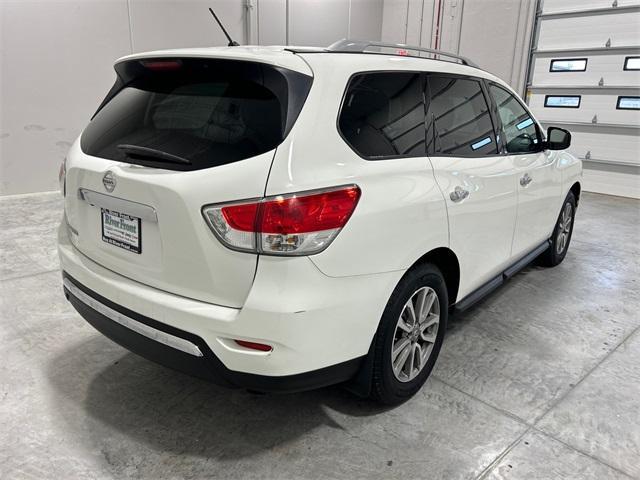 2016 nissan pathfinder s