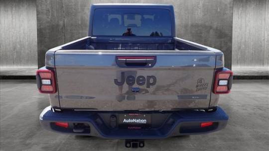 2024 Jeep Gladiator