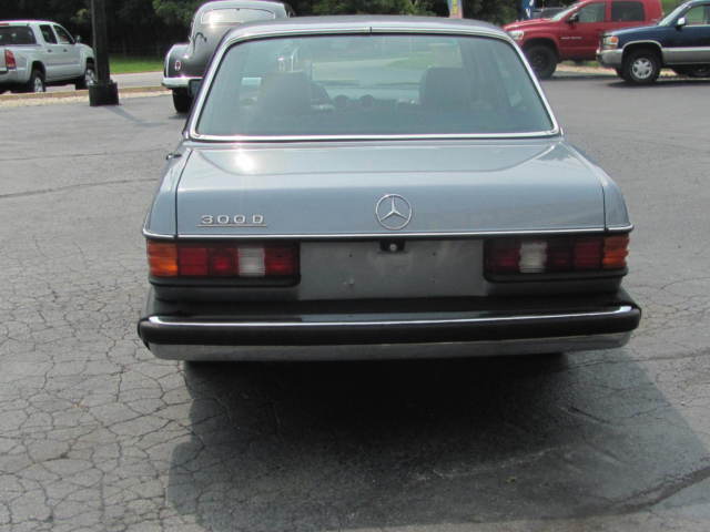 1985 mercedes benz 300d (w123) - no reserve