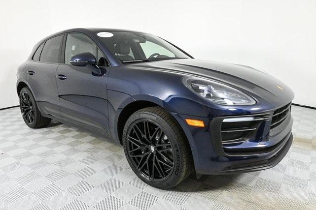 2022 porsche macan base