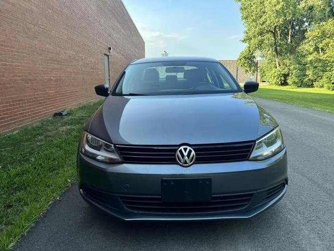 2013 volkswagen jetta 2.0l s sedan 4d in northbrook, illinois