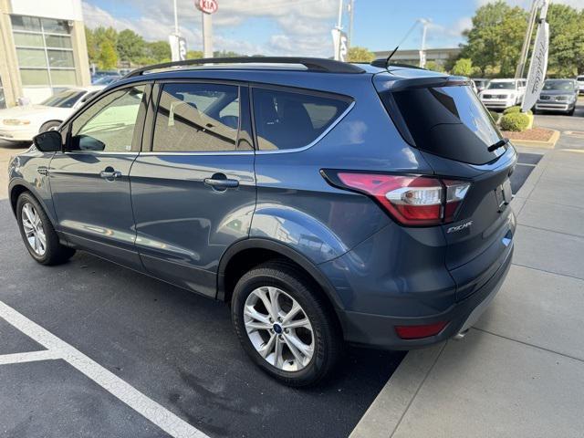 2018 ford escape se