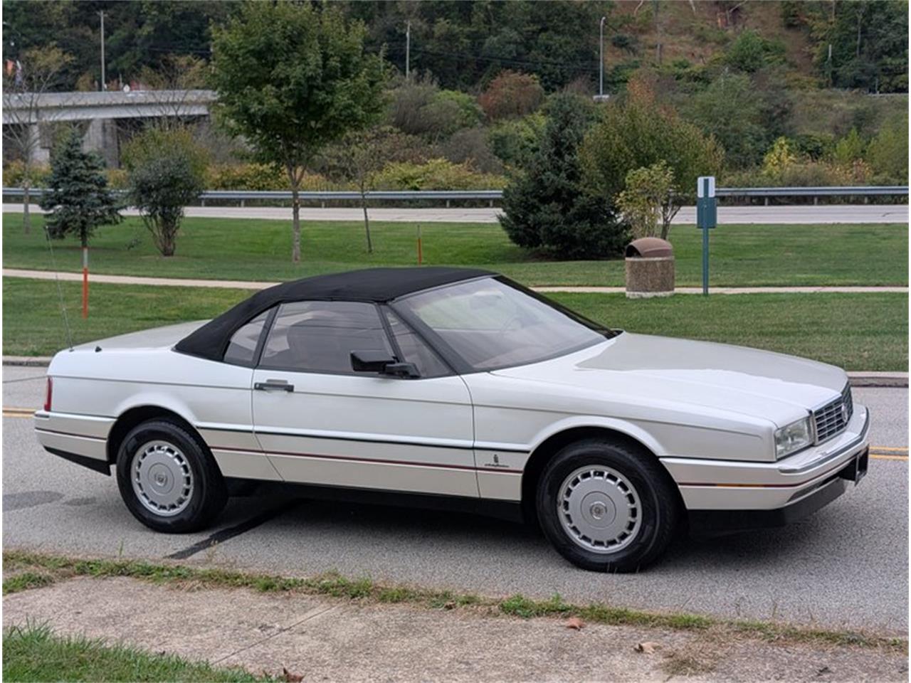 for sale at auction: 1987 cadillac allante in carlisle, pennsylvania for sale in carlisle, pa