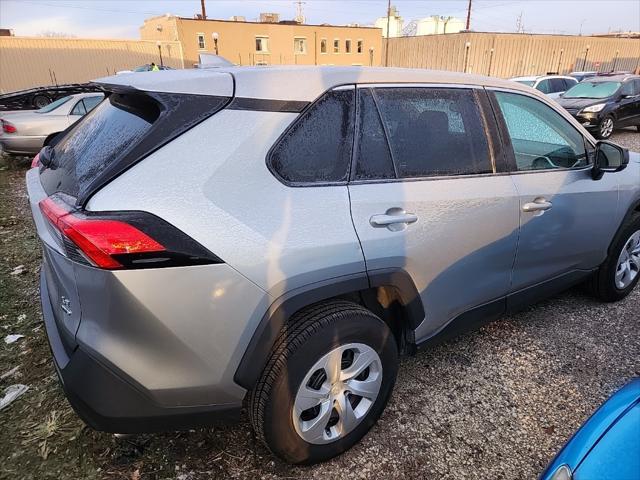2022 toyota rav4 le