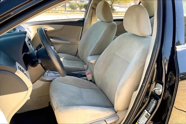 2013 toyota corolla le