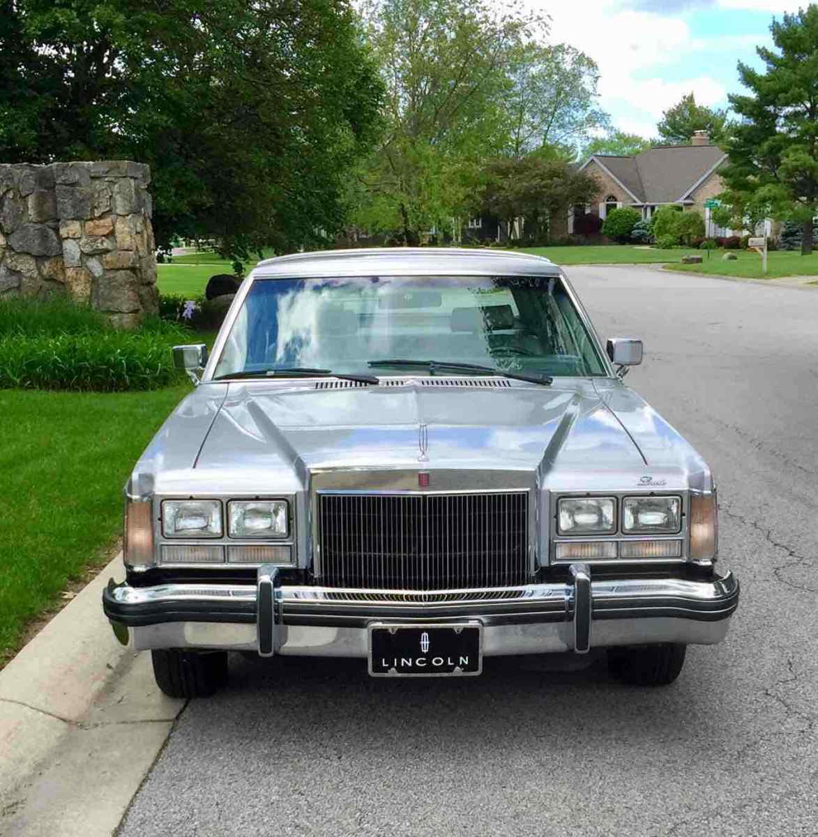 1980 lincoln versailles sedan grey rwd automatic luxury