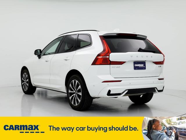 2024 volvo xc60 b5 plus dark theme