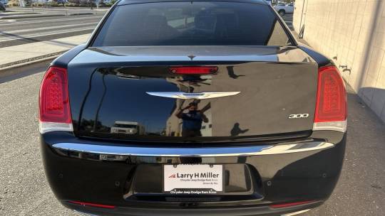2018 Chrysler 300