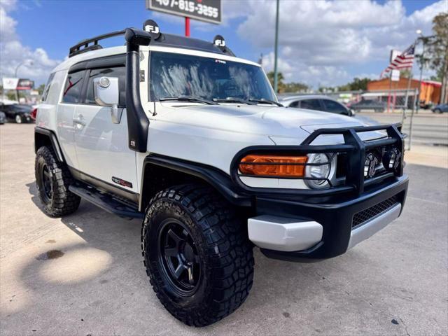 2012 toyota fj cruiser base