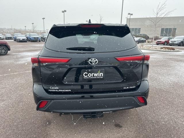 2022 toyota highlander xle