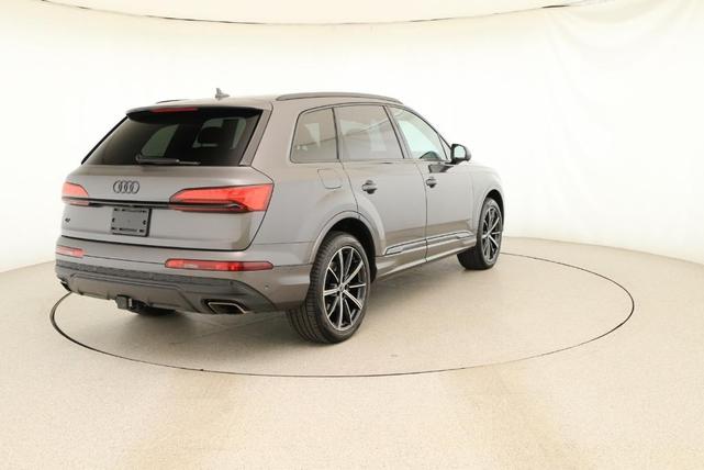 2025 audi q7 45 premium plus