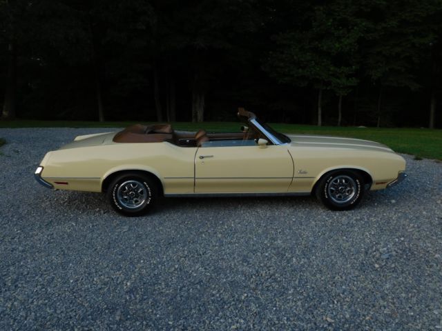 possibly the nicest example of a 72 convertible to be had! no rust/low miles!!!