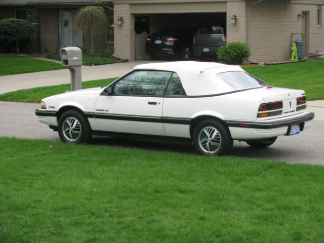 1990 pontiac sunbird convertible