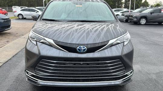 2025 Toyota Sienna