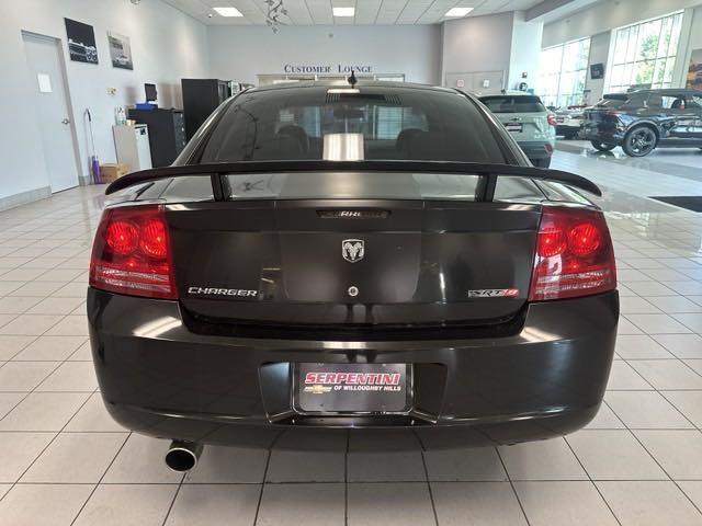 2008 dodge charger srt8
