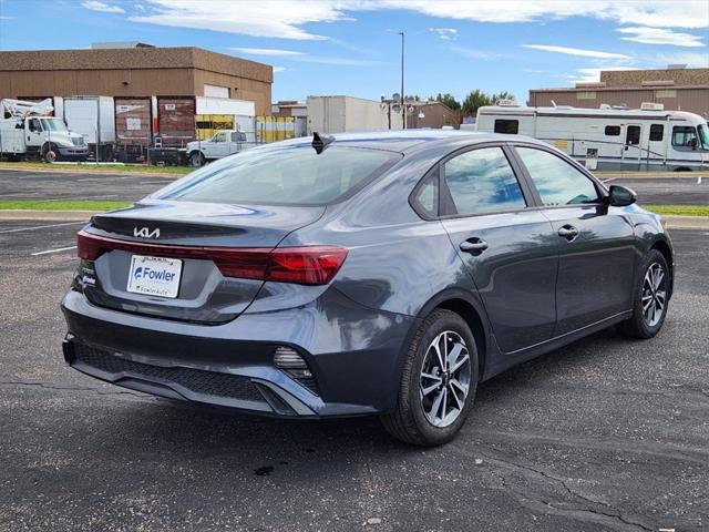 2023 kia forte lxs