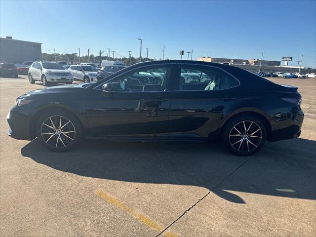 2023 toyota camry se