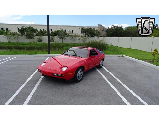 1982 porsche 928 in o'fallon, illinois