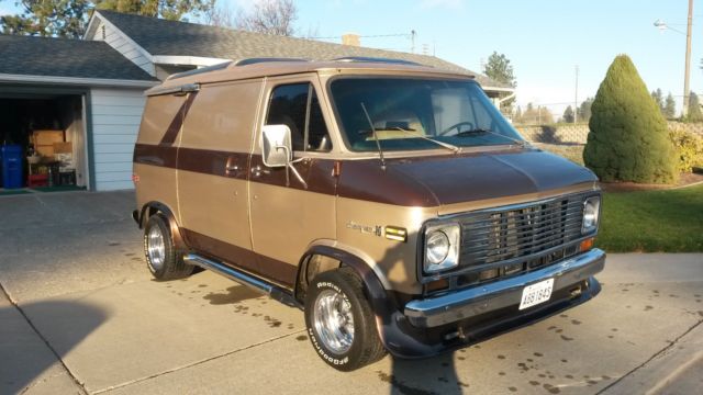chevy van 10, shorty , customized vista cruiser roof , fresh 350 4bbl