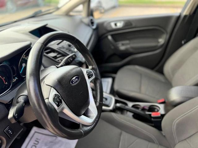 2014 ford fiesta se