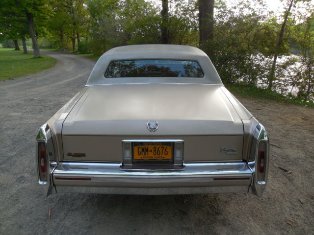 1990 cadillac brougham 5.7l very nice, clean, caddy. low reserve