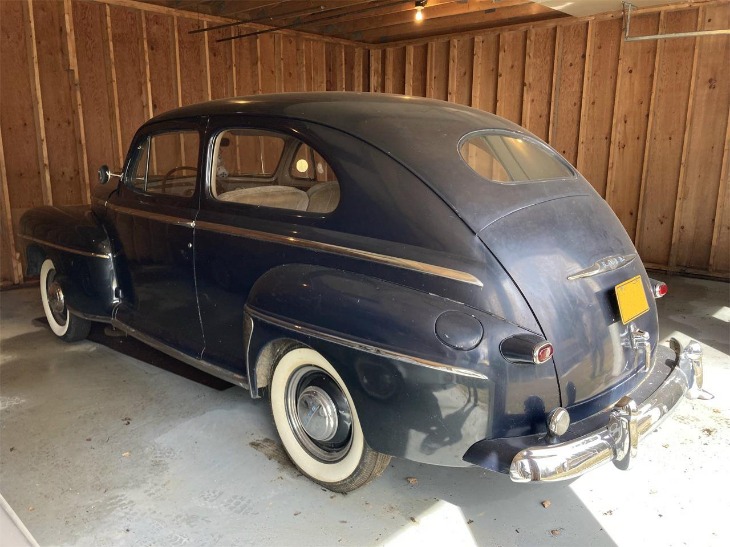 ford sedan