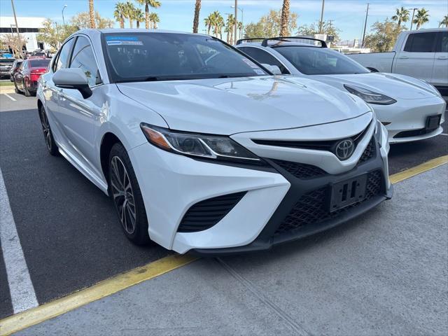 2019 toyota camry se