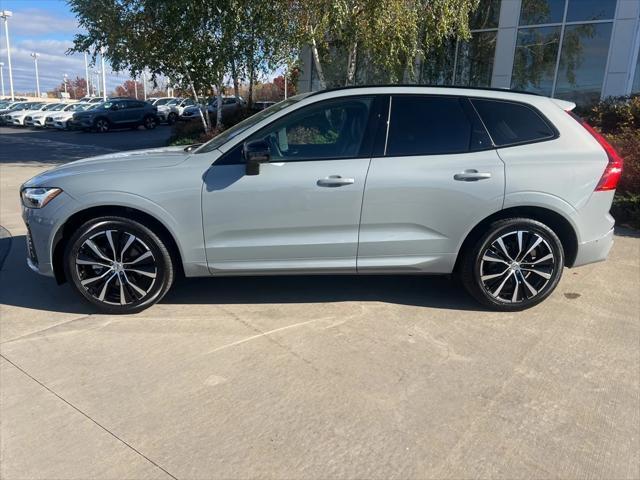 2024 volvo xc60 b5 plus dark theme
