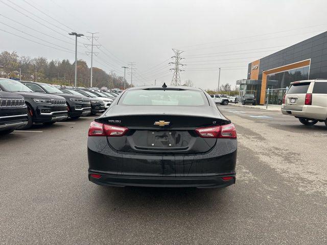 2022 chevrolet malibu fwd lt