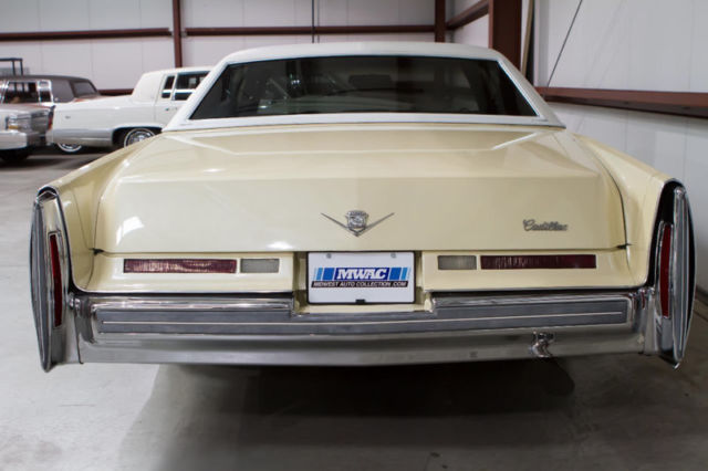 classy color combo~only 30k miles~leather~500 ci engine~whitewalls~clean~wow