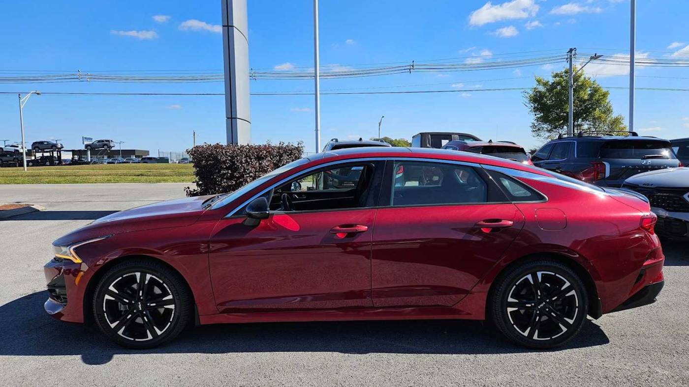 2022 kia k5 gt-line