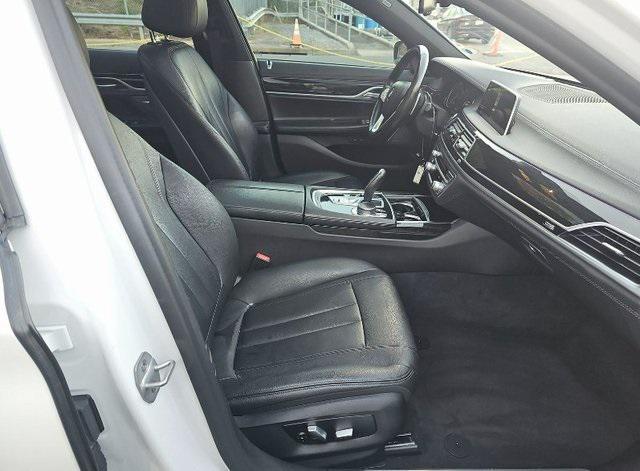 2019 bmw 740 740i