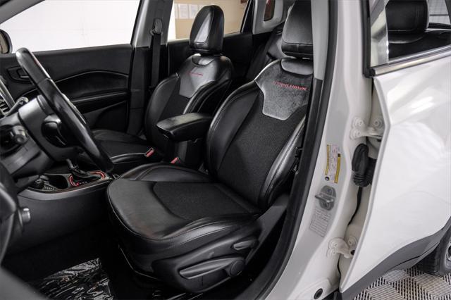 2020 jeep compass trailhawk