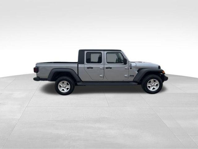 2020 jeep gladiator sport
