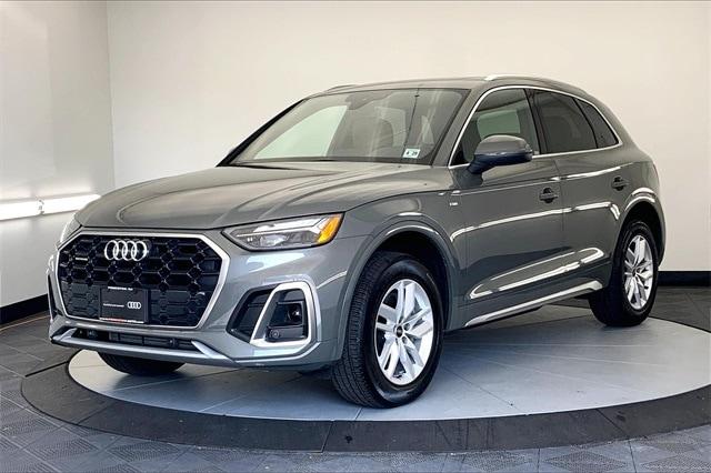 2024 audi q5 s line premium