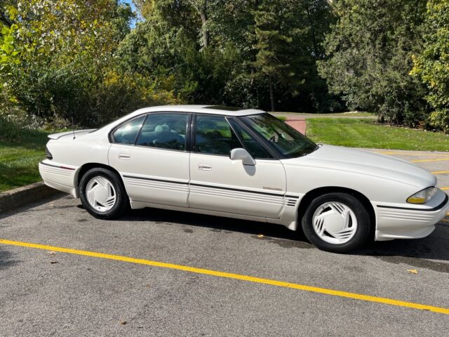 1992 pontiac bonneville sedan white fwd automatic sse