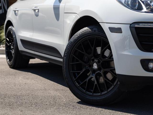 2018 porsche macan base