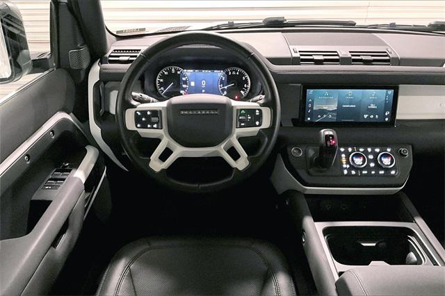 2023 land rover defender s