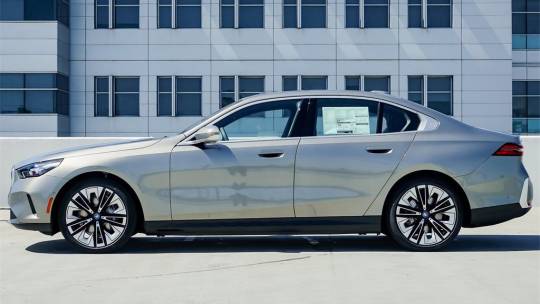 2024 BMW i5