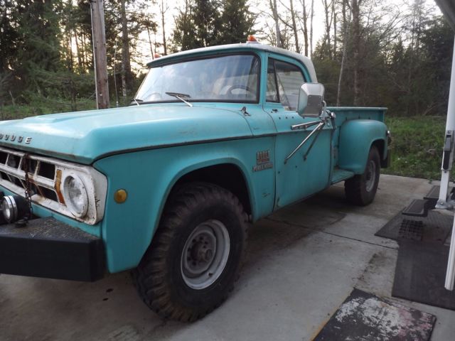 { 1969 dodge w200 power wagon, factory 383 bb, 4 sp, ps, pb, 4x4 }
